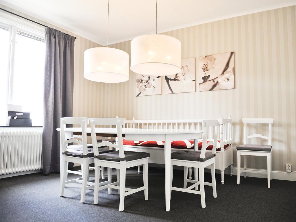 Hotel Fagerudd Konferens à Enköping Extérieur photo
